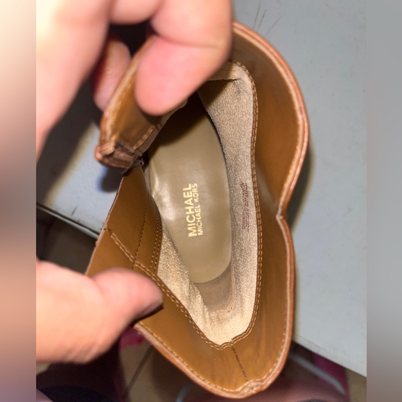 Michael Kors Finley Luggage Flat Bootie Ankle Boots - Picture 5 of 6